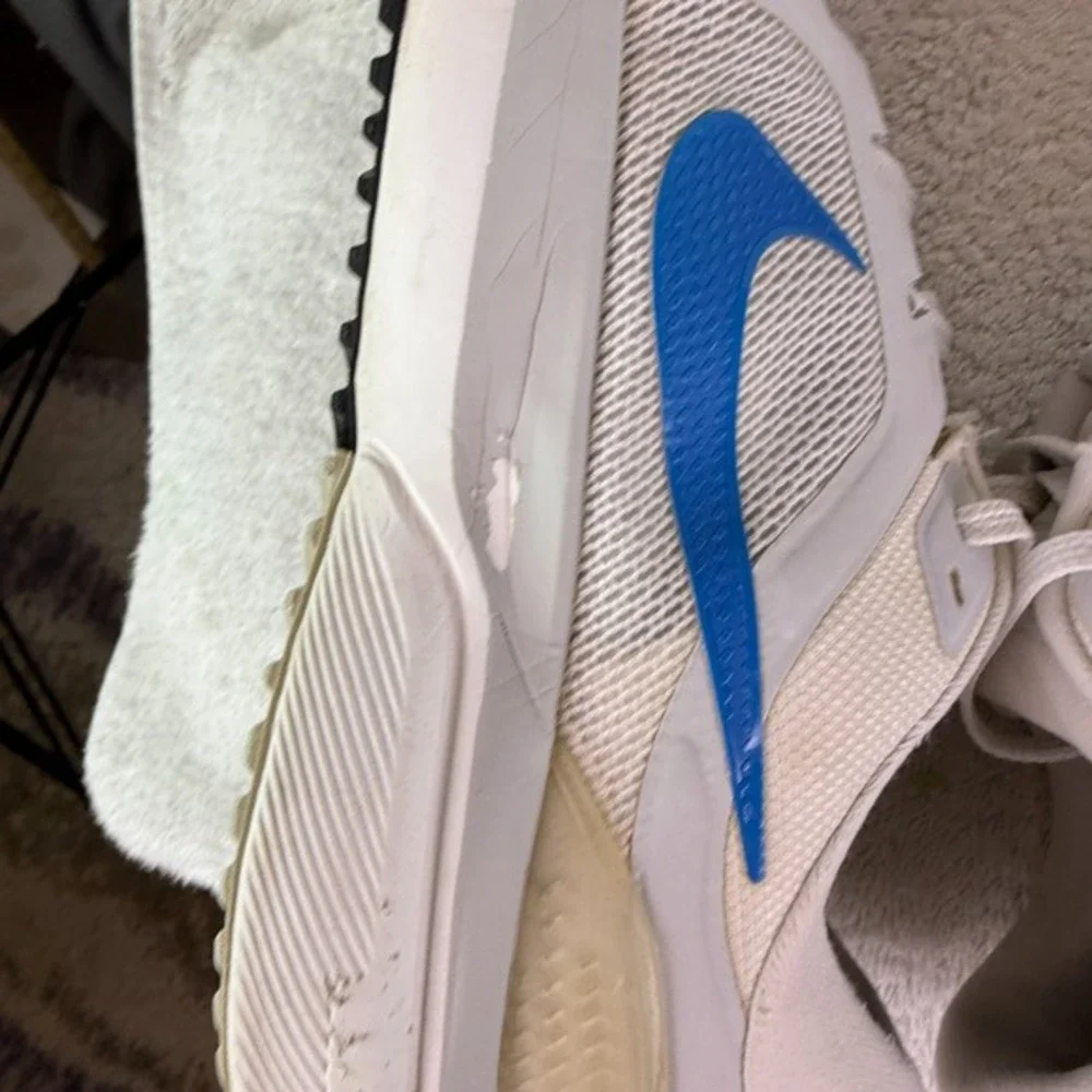 Nike‎ Air Zoom Vomero 16 Mens Size 10 Athletic Running Shoes Sneakers DA7245-101
